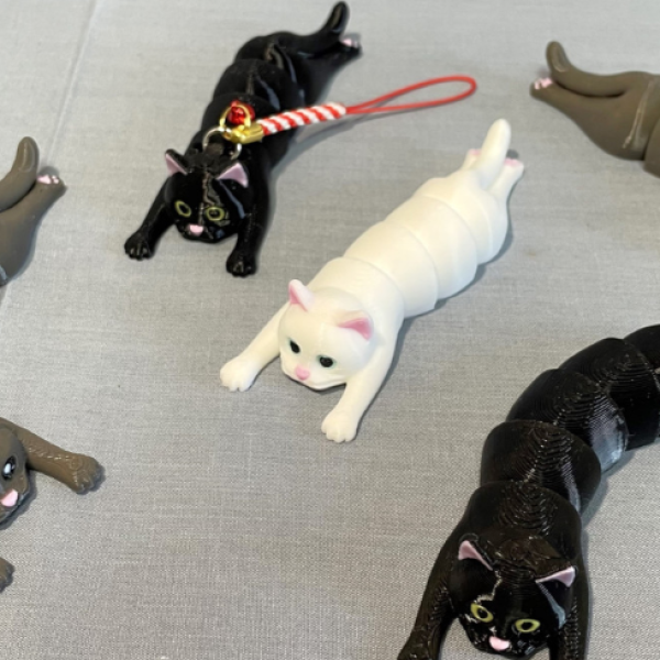 The Cuddle-Cat: Articulated Flexi-Holding Cat