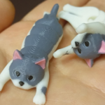 The Cuddle-Cat: Articulated Flexi-Holding Cat