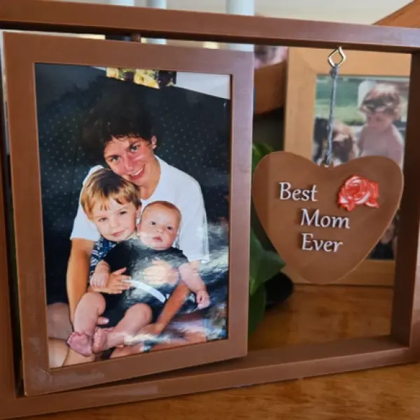 Frames of Affection: 3D Printed Mother’s Day Picture Frame