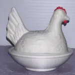 Timeless Charm: Classic Hen on Nest Decorative Dish