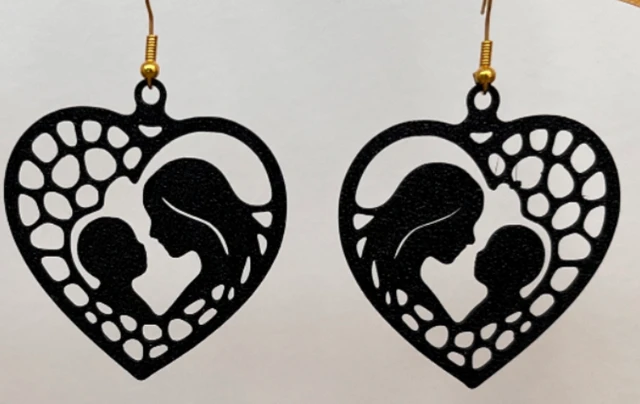 Infinite Love: Filigree Heart Earrings