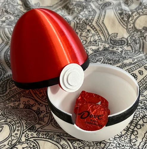 The Trainer’s Spring |  Pokéball Easter Egg
